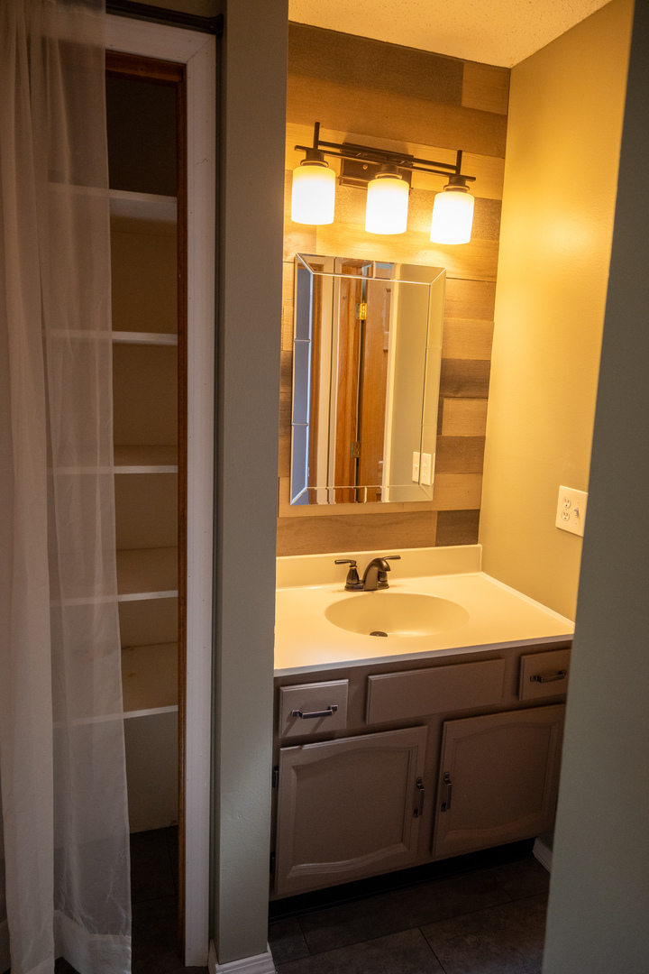 1414 S Shores UNIT 1414, Sullivan, IL, 61951