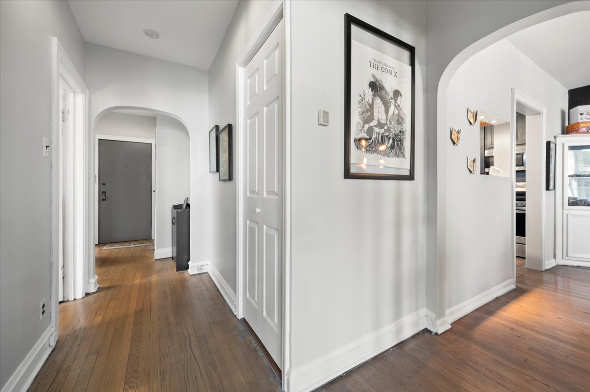 2842 N FRANCISCO Avenue, Unit #1A, Chicago, IL 60618