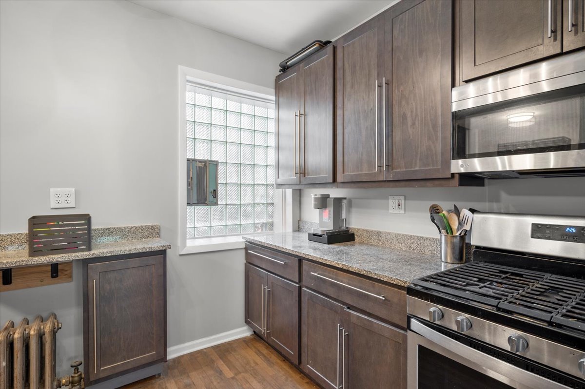2842 N FRANCISCO Avenue, Unit #1A, Chicago, IL 60618