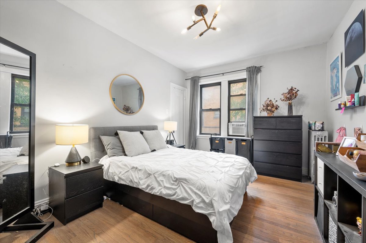 2842 N FRANCISCO Avenue, Unit #1A, Chicago, IL 60618