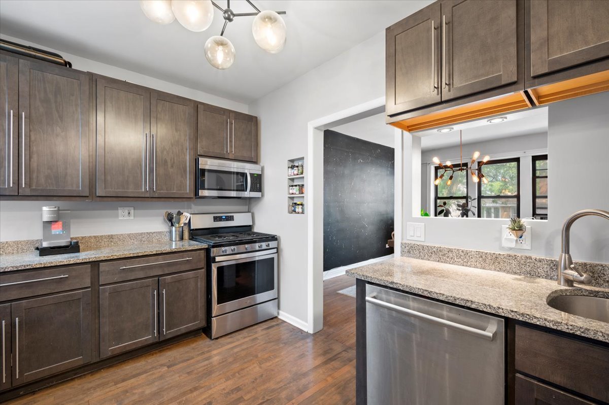 2842 N FRANCISCO Avenue, Unit #1A, Chicago, IL 60618
