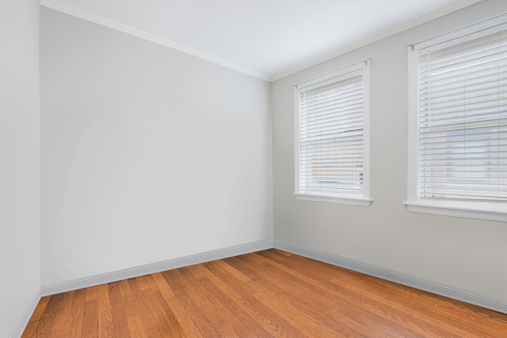 630 W Waveland Avenue, Unit #4A, Chicago, IL 60613