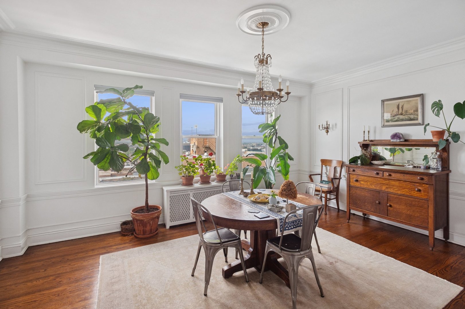431 W Oakdale Avenue, Unit #14C, Chicago, IL 60657