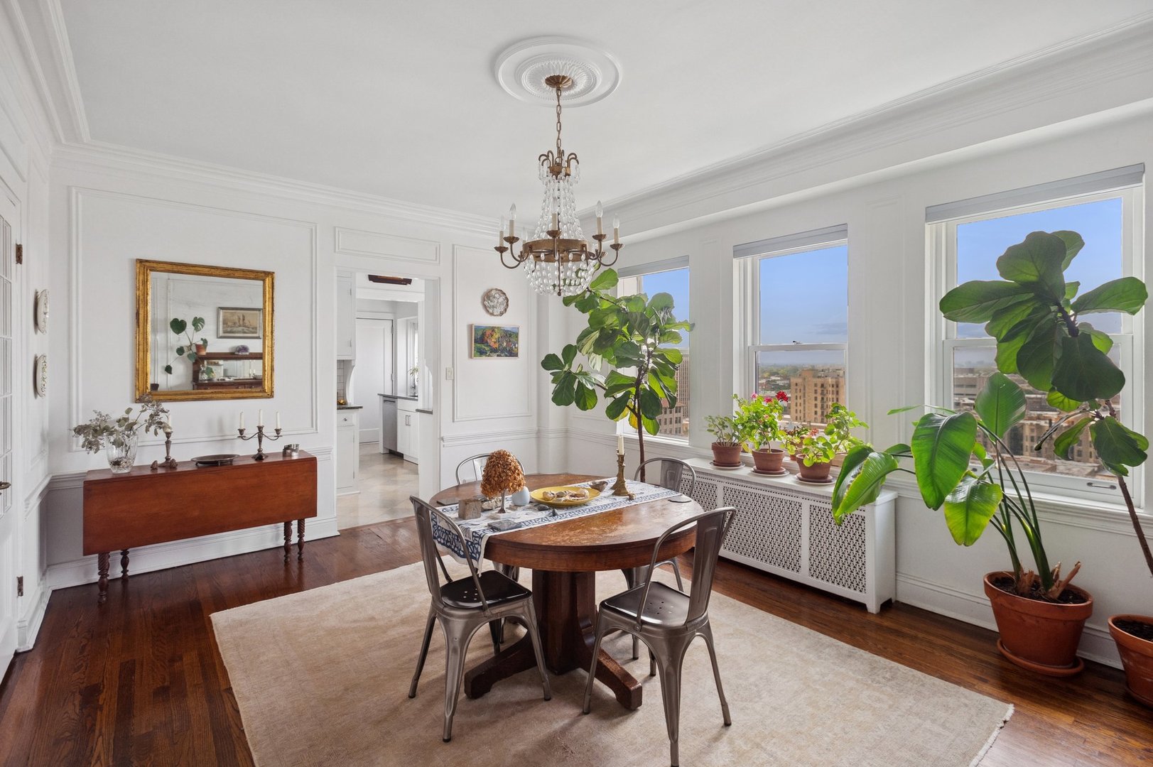 431 W Oakdale Avenue, Unit #14C, Chicago, IL 60657