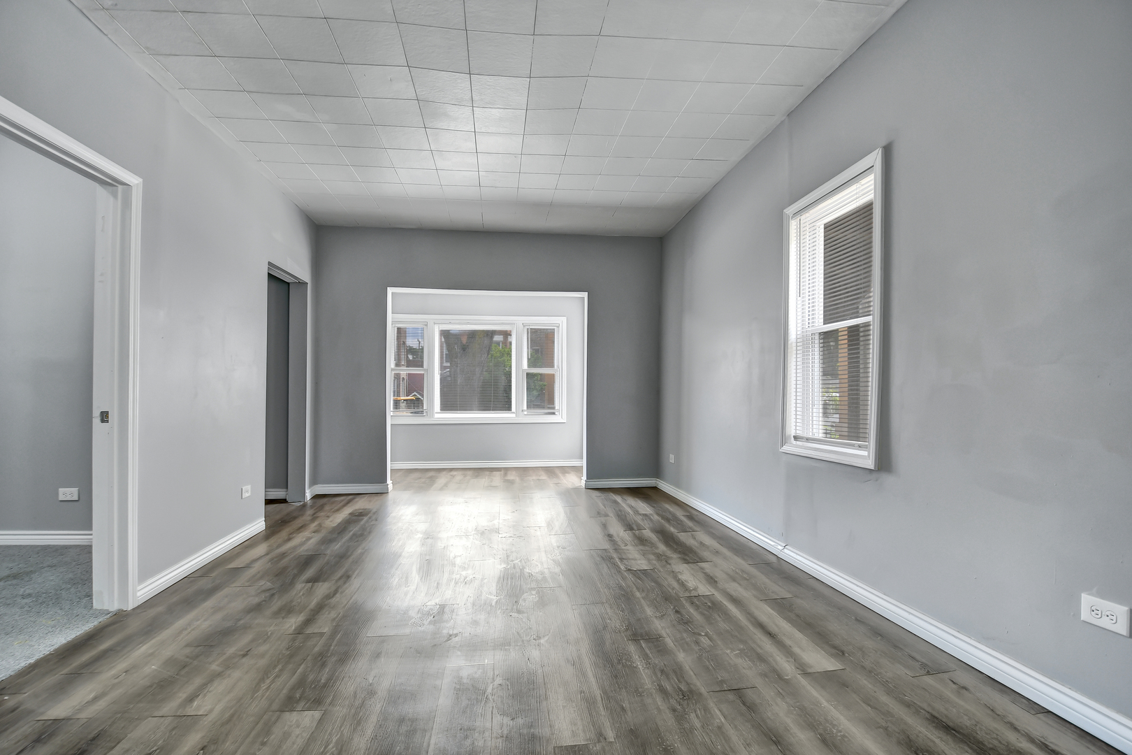 6336 S Saint Lawrence Avenue, Chicago, IL, 60637