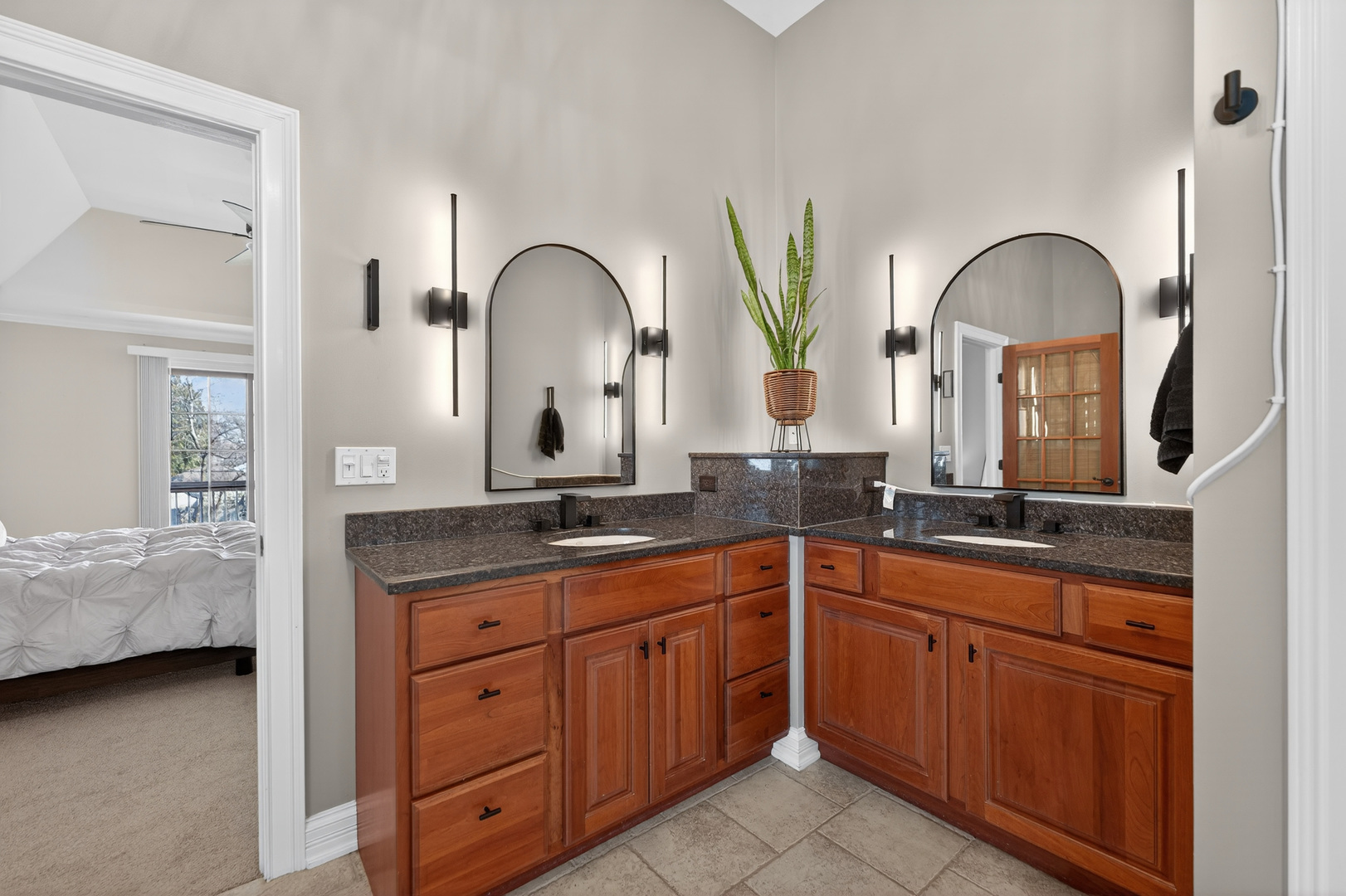 122 N 11th Avenue, St. Charles, IL, 60174