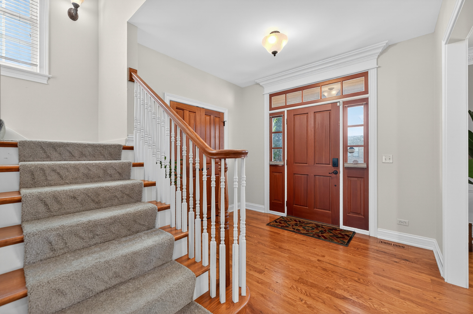 122 N 11th Avenue, St. Charles, IL, 60174