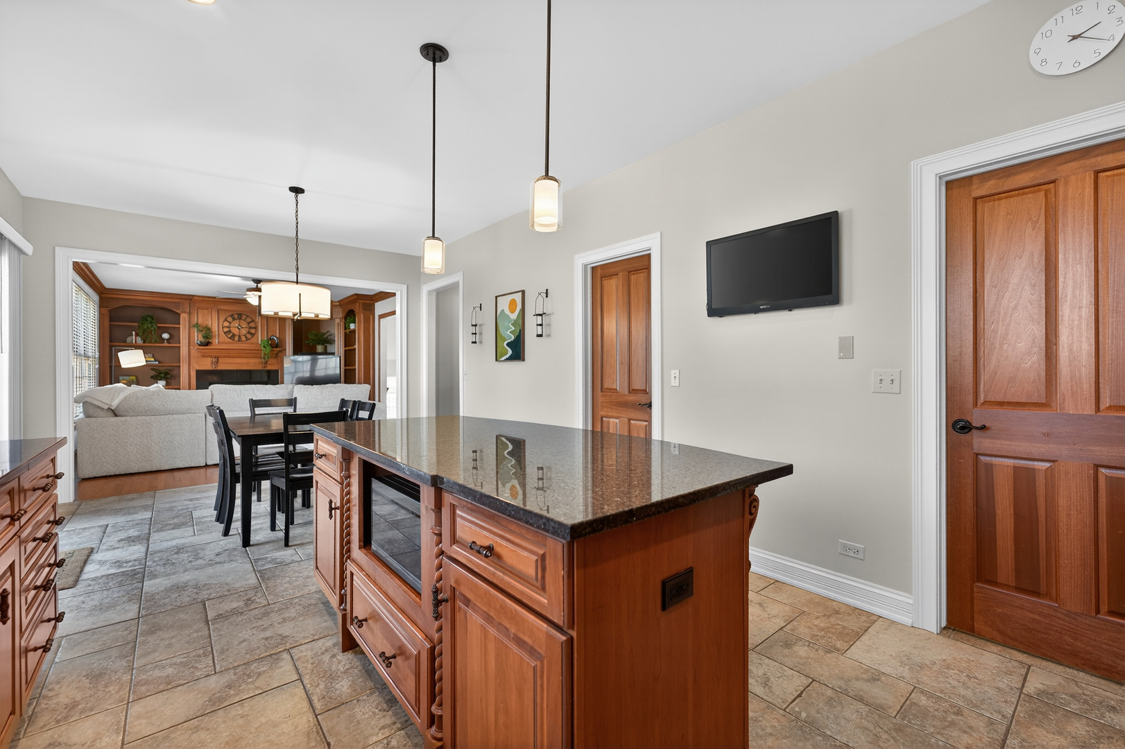 122 N 11th Avenue, St. Charles, IL, 60174