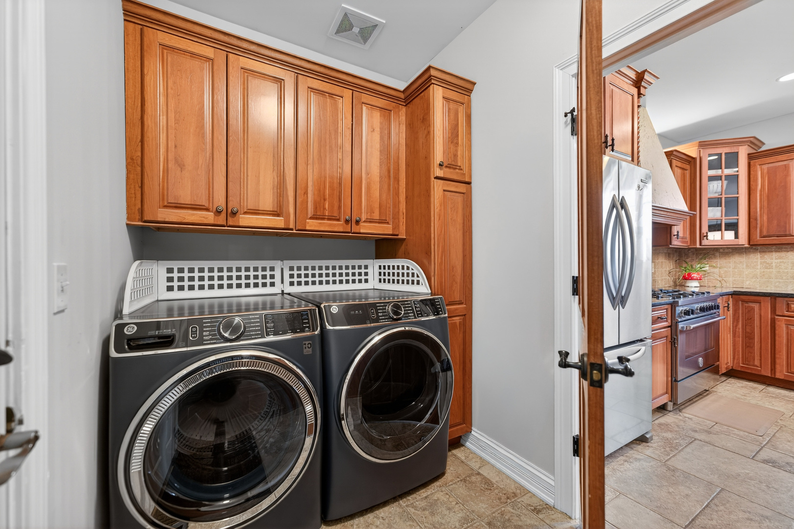 122 N 11th Avenue, St. Charles, IL, 60174