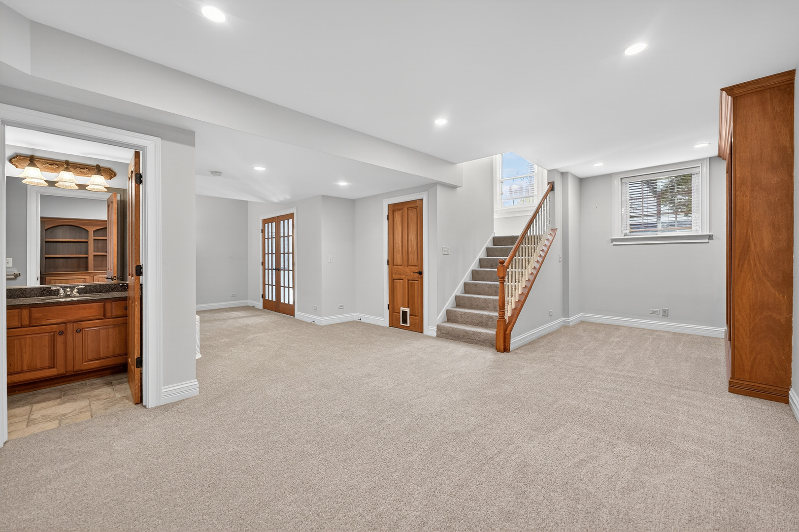 122 N 11th Avenue, St. Charles, IL, 60174