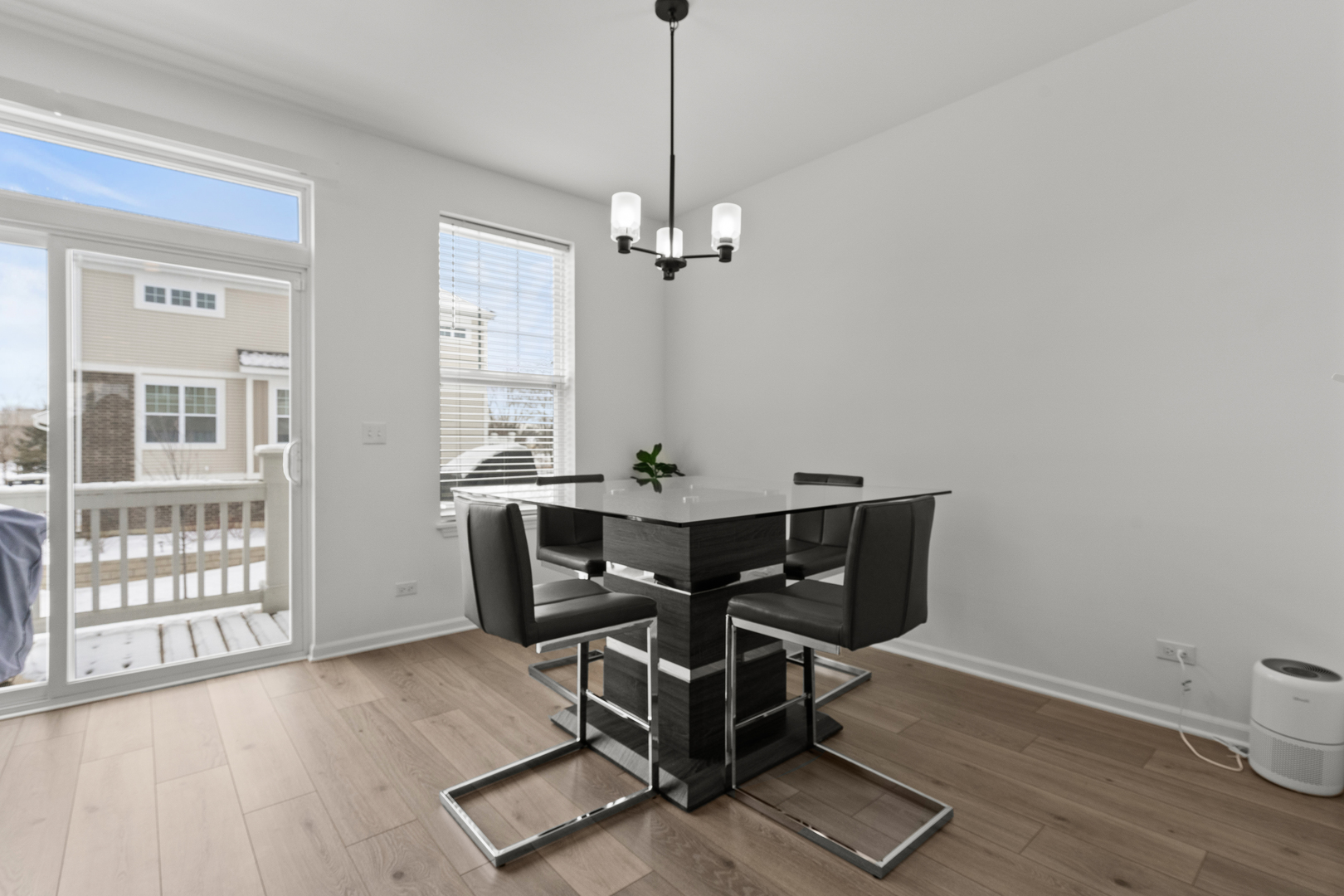 30W158 Wheeler Circle, Warrenville, IL, 60563