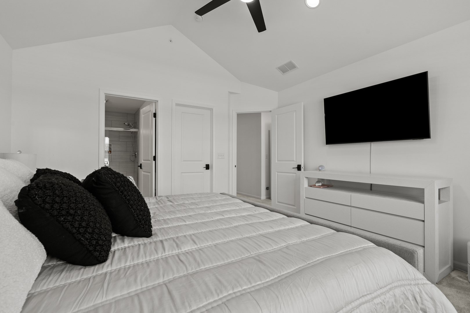 30W158 Wheeler Circle, Warrenville, IL, 60563