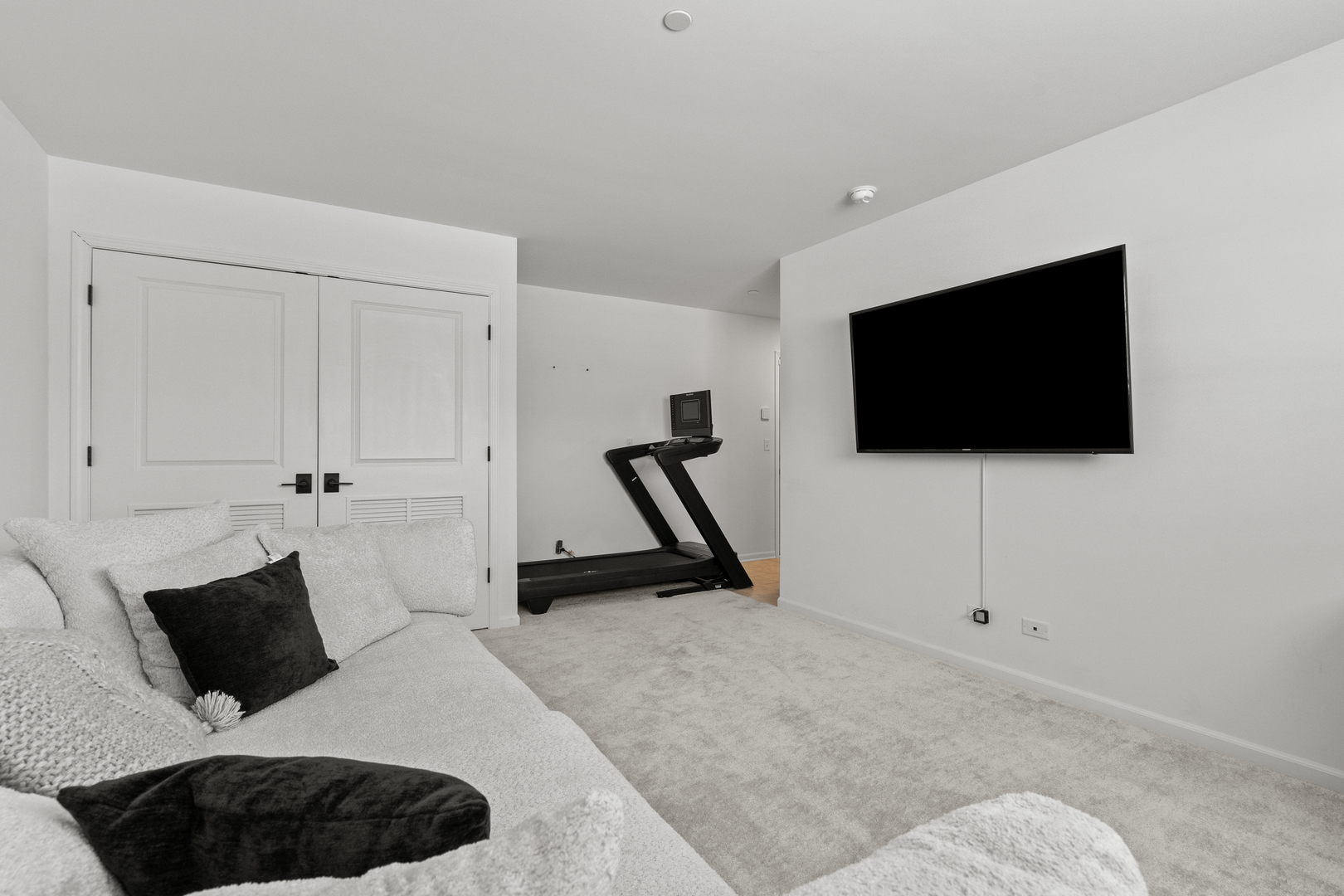 30W158 Wheeler Circle, Warrenville, IL, 60563