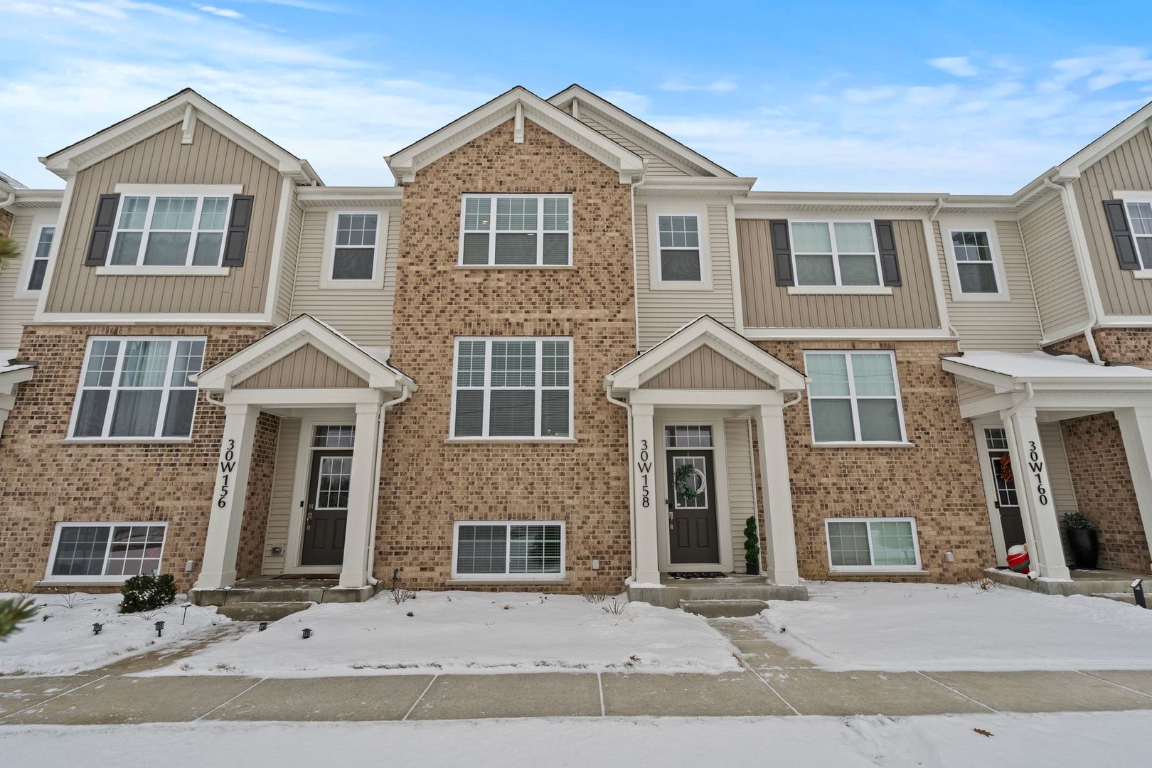 30W158 Wheeler Circle, Warrenville, IL, 60563