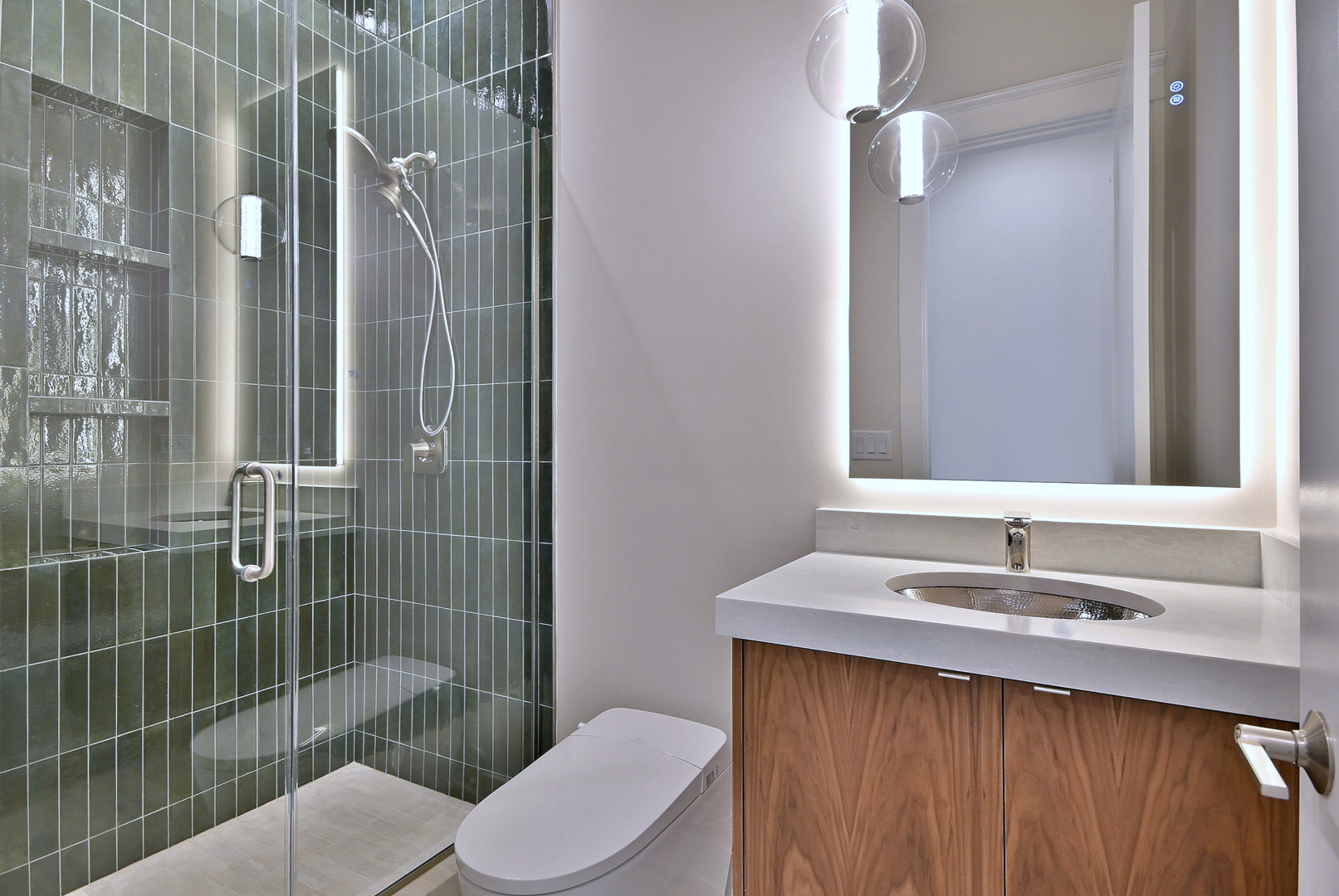 594 W Comstock Avenue, Elmhurst, IL, 60126