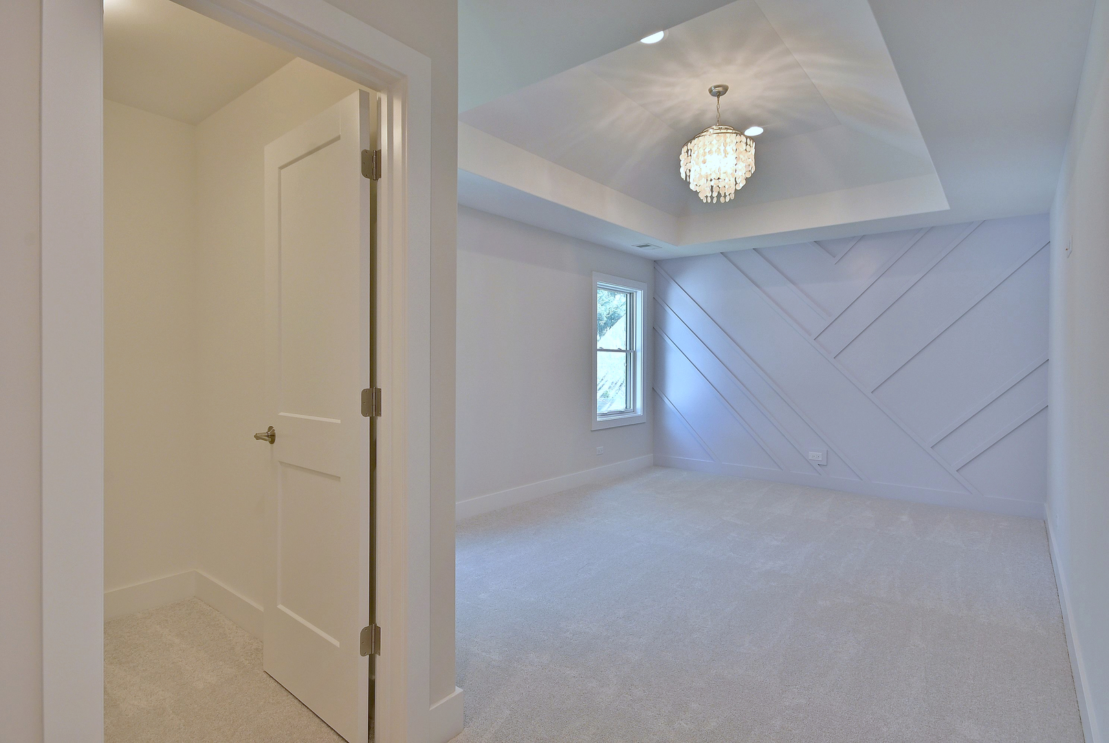 594 W Comstock Avenue, Elmhurst, IL, 60126