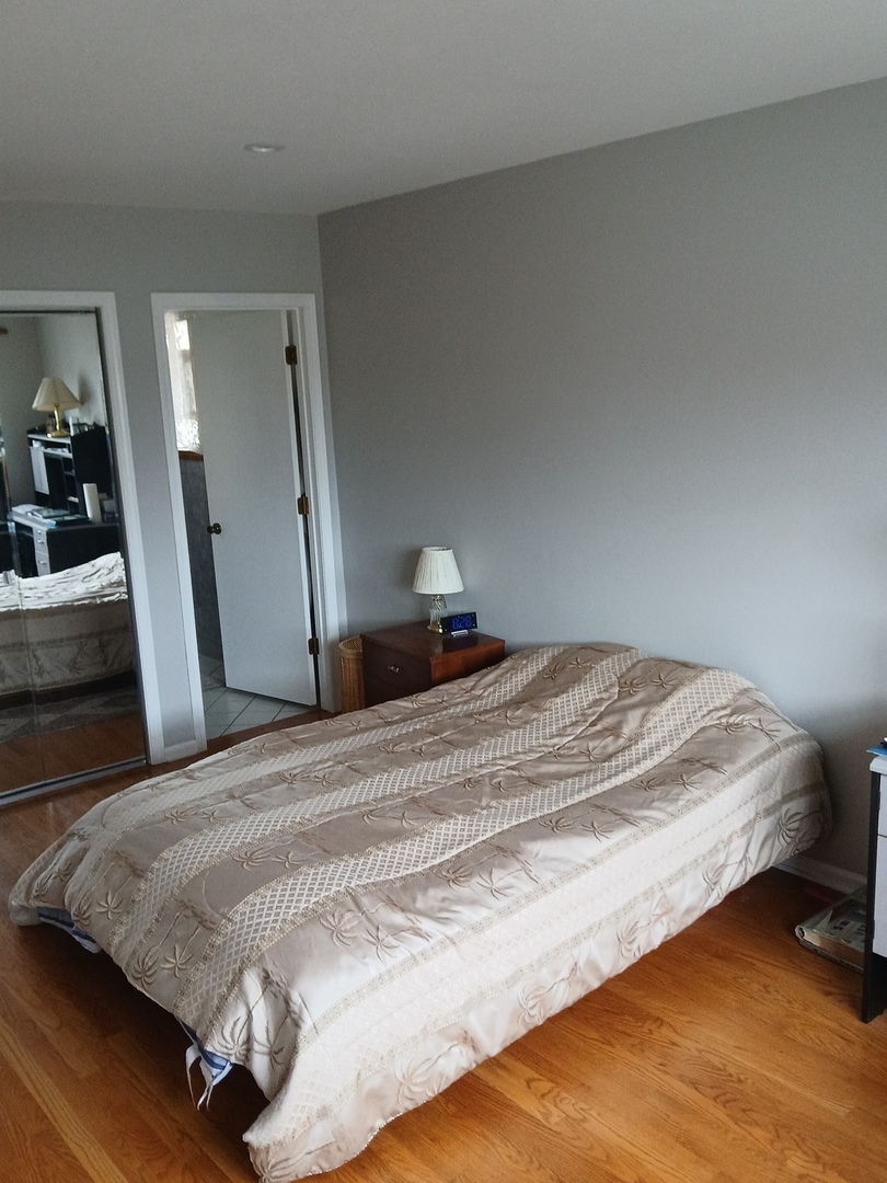 7106 W Schreiber Avenue, Chicago, IL, 60631