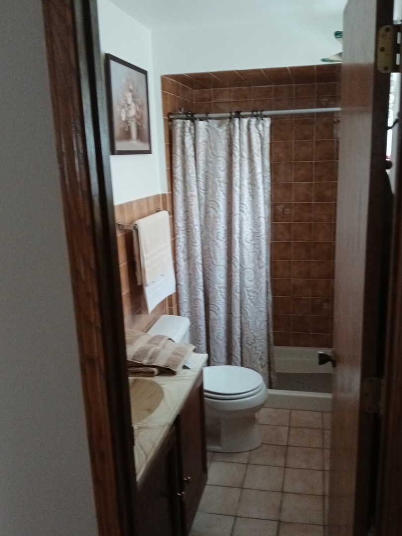 7106 W Schreiber Avenue, Chicago, IL, 60631