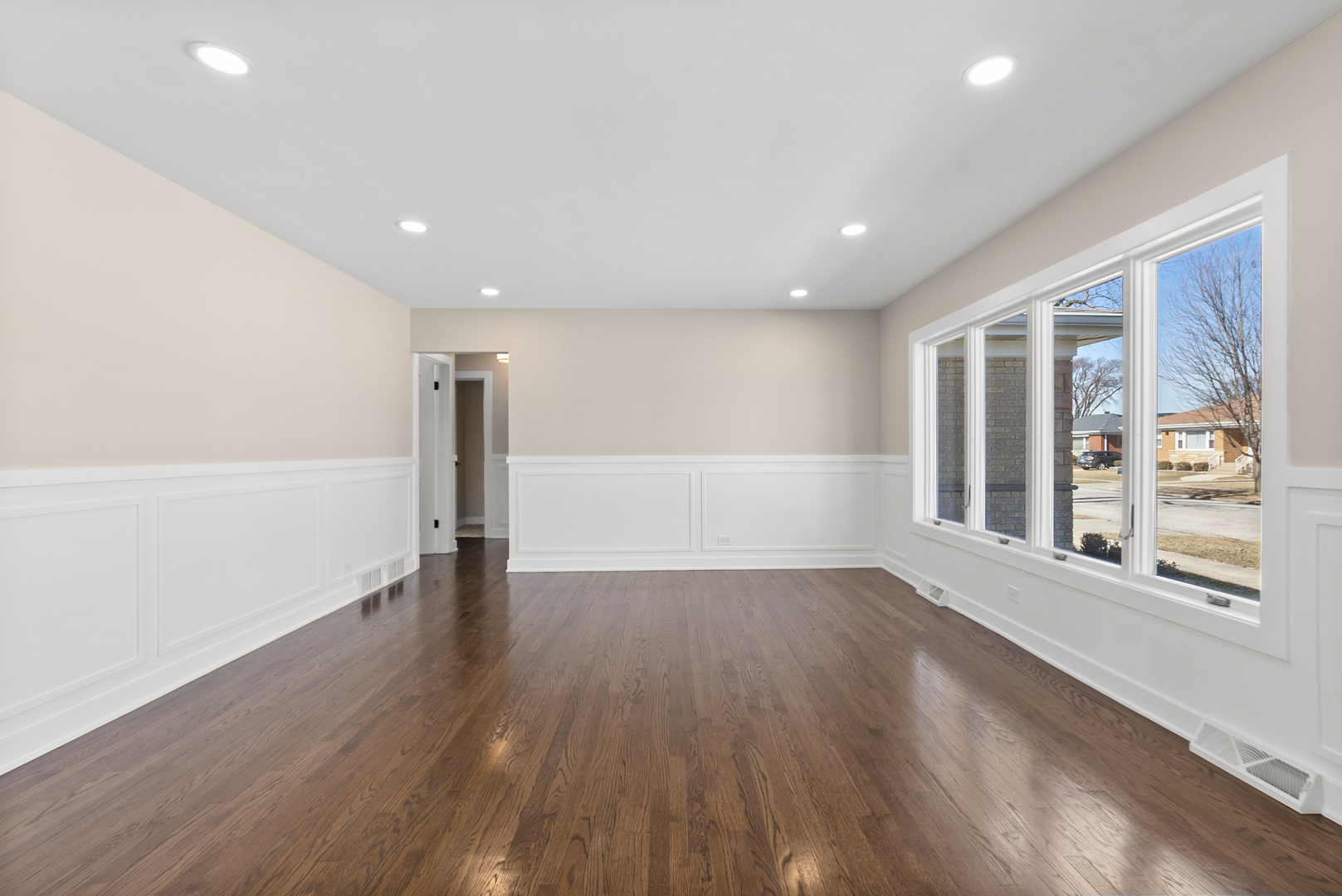 9027 27th Street, Brookfield, IL, 60513