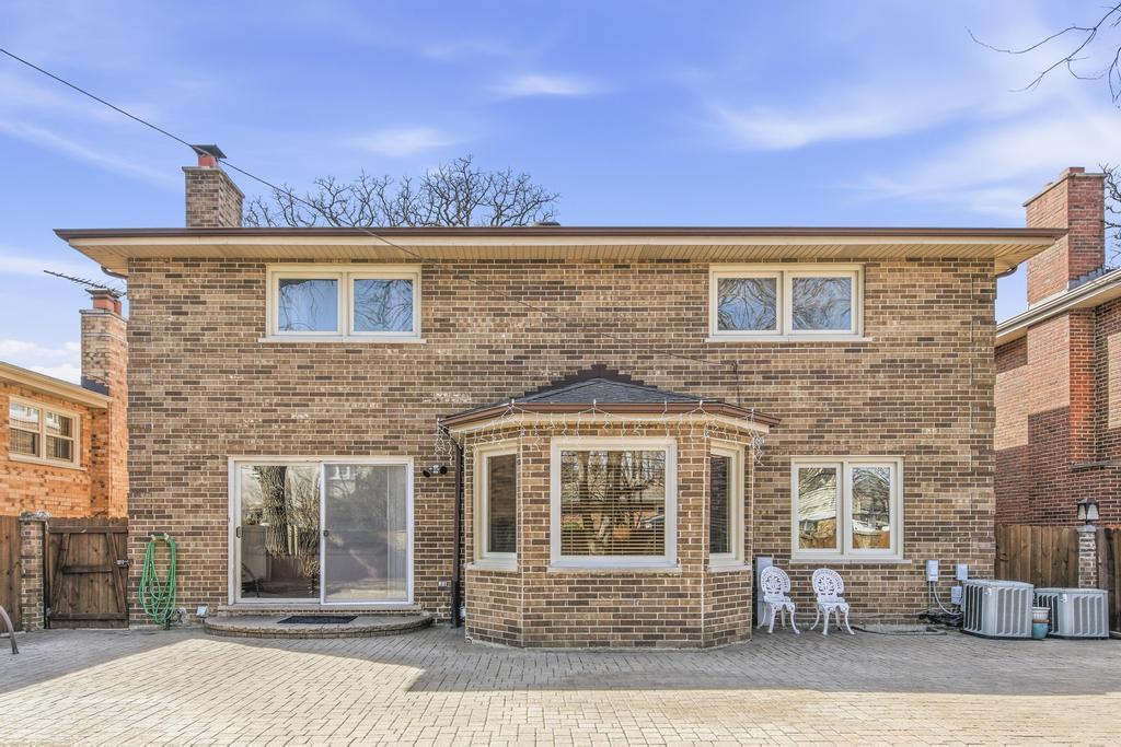 313 N Dee Road, Park Ridge, IL, 60068