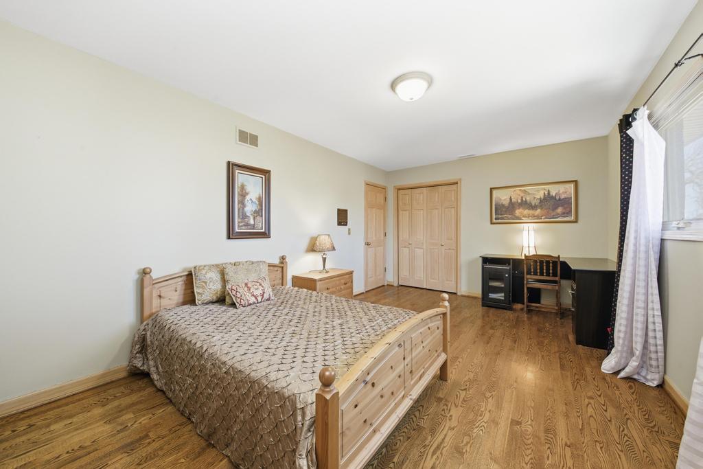 313 N Dee Road, Park Ridge, IL, 60068