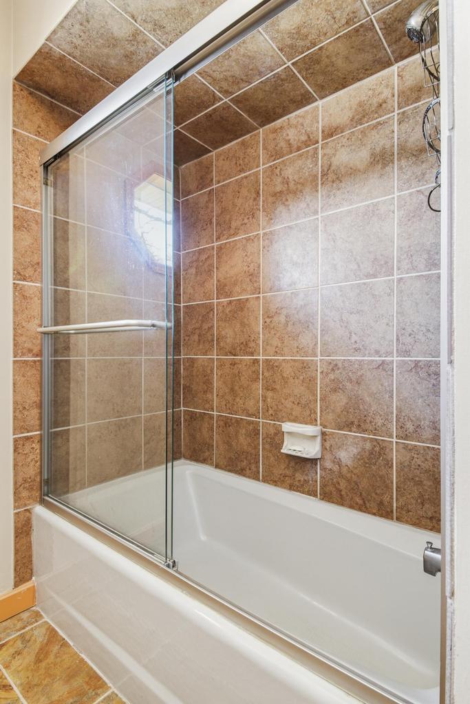 313 N Dee Road, Park Ridge, IL, 60068