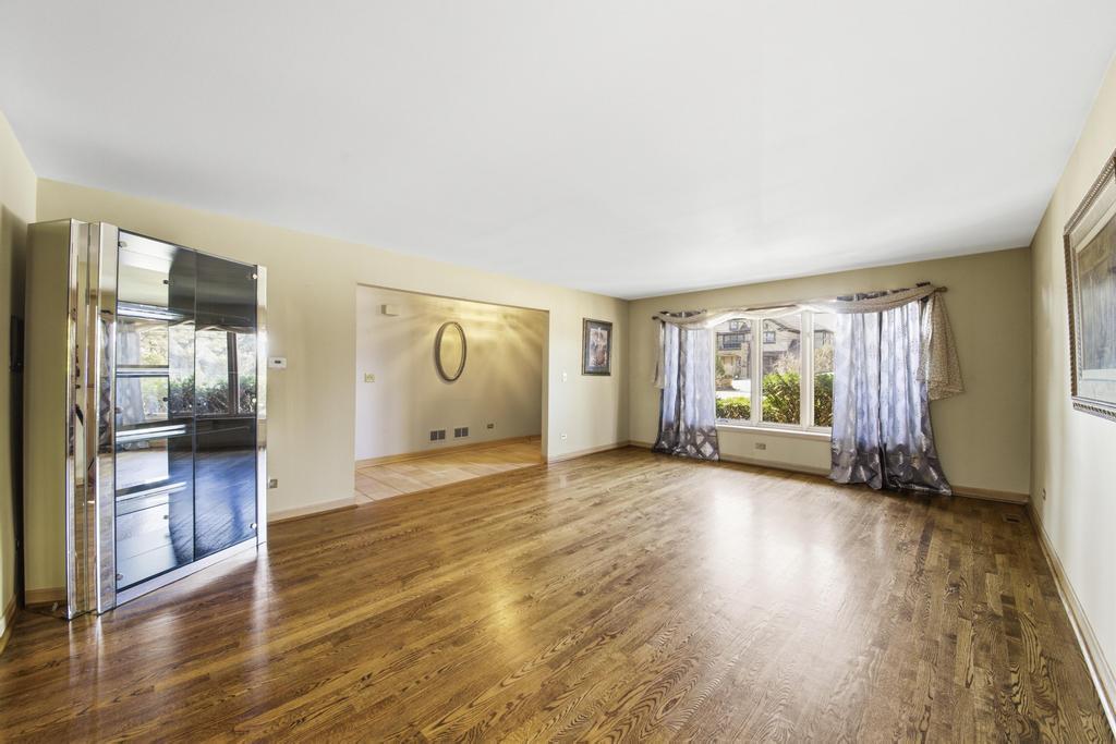 313 N Dee Road, Park Ridge, IL, 60068