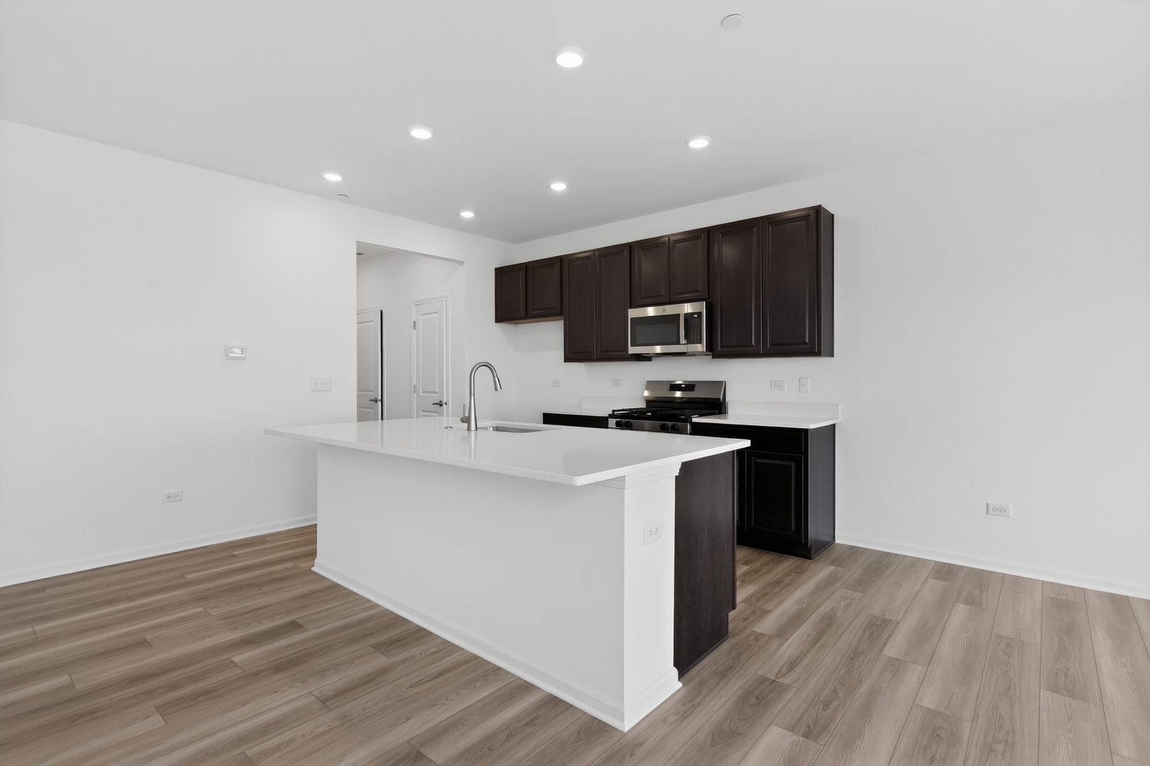 247 Cooney Way, Oswego, IL, 60543