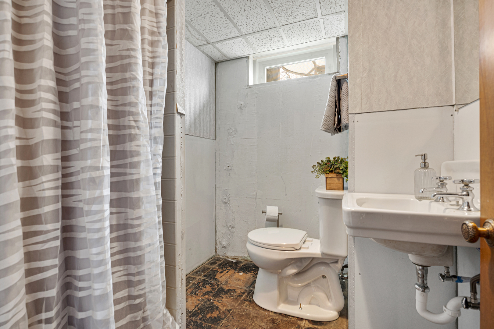 2701 Lee Street, Melrose Park, IL, 60164