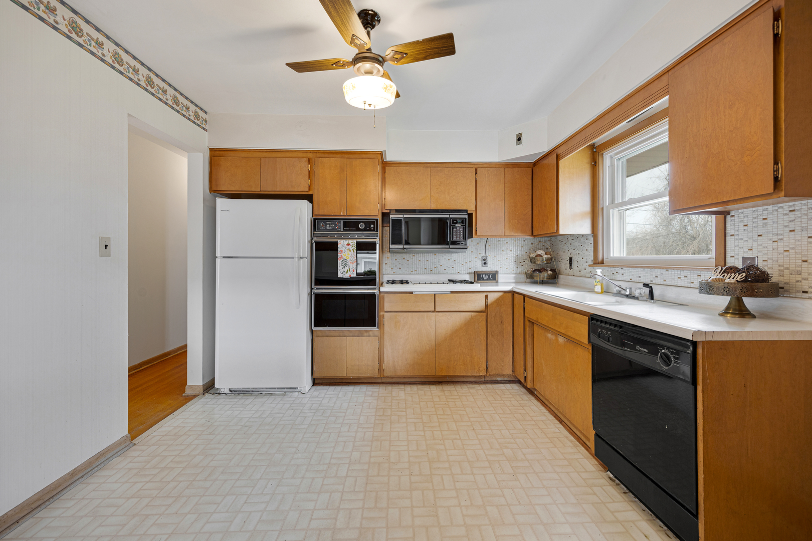 2701 Lee Street, Melrose Park, IL, 60164