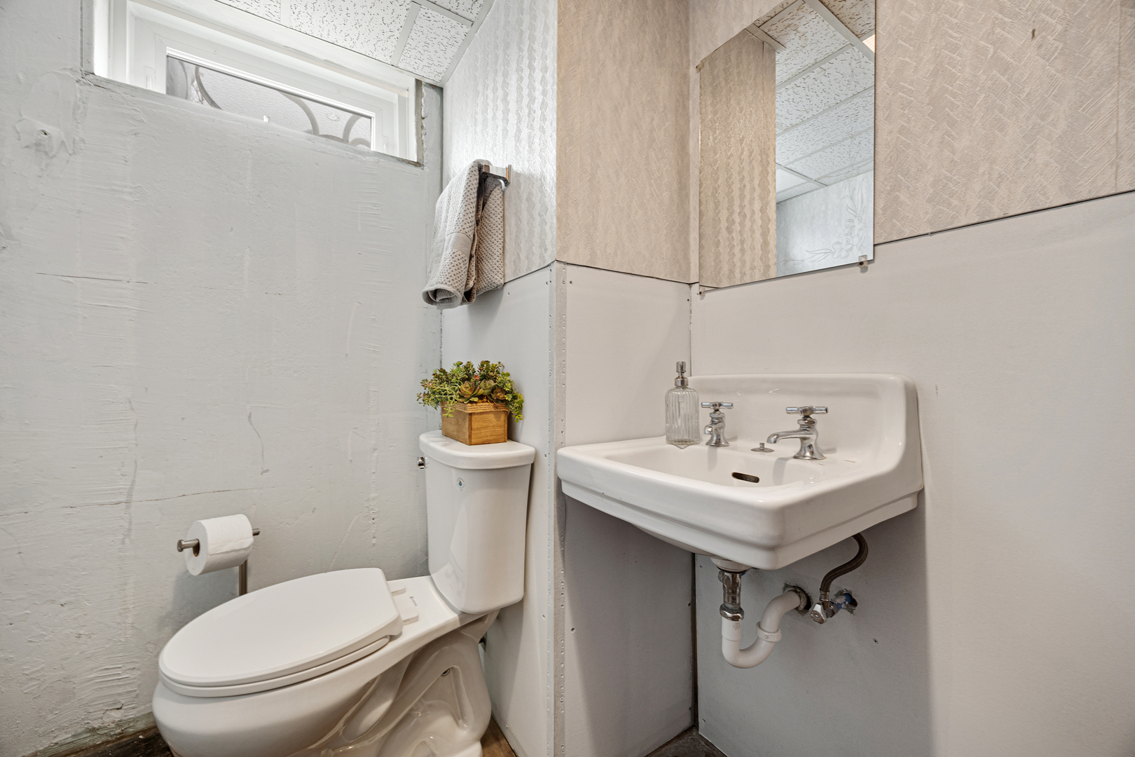 2701 Lee Street, Melrose Park, IL, 60164