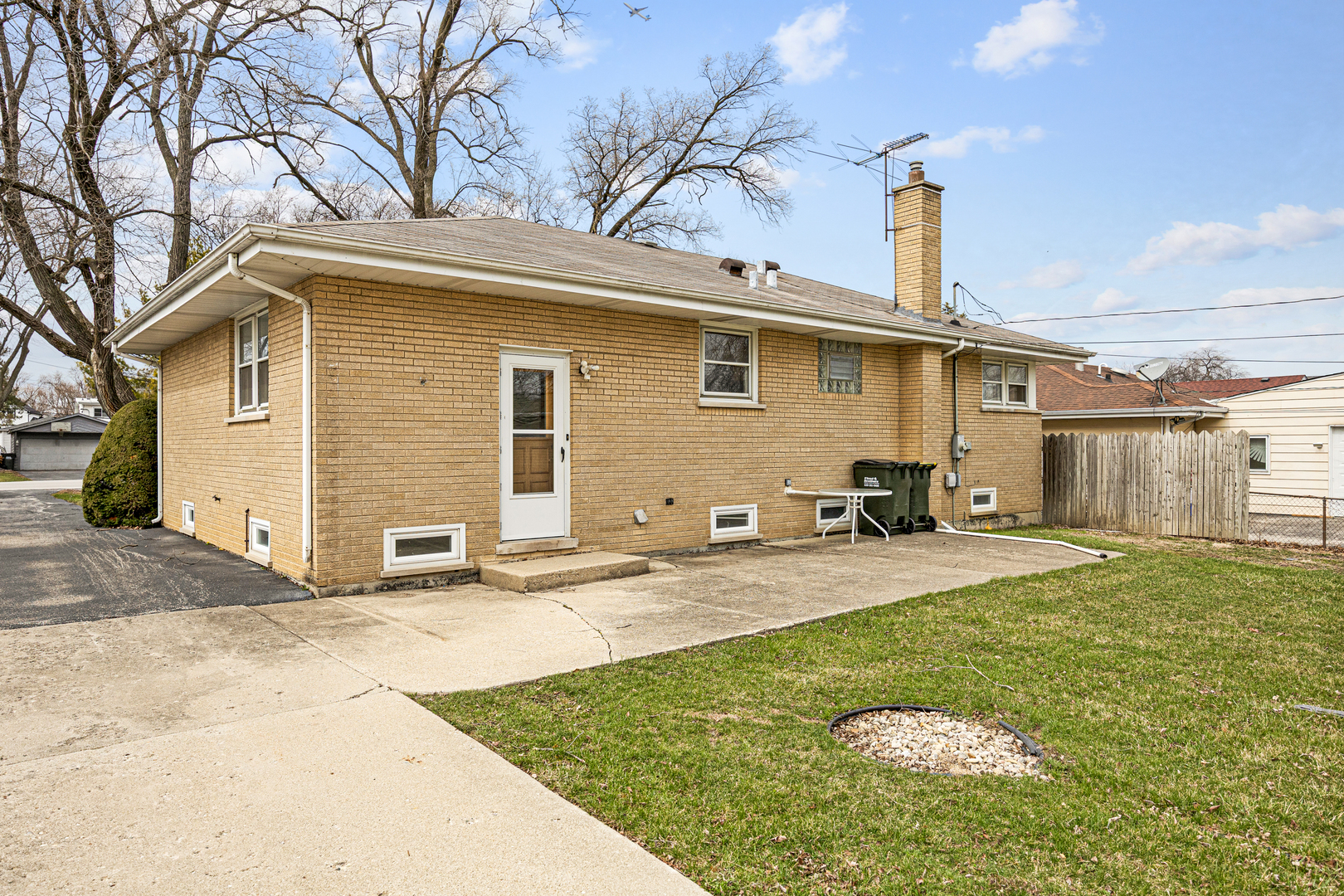 2701 Lee Street, Melrose Park, IL, 60164
