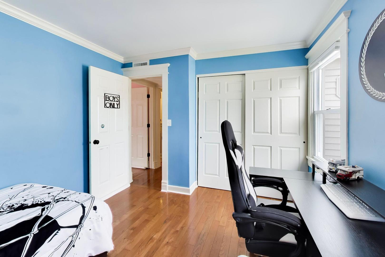 5083 Chambers Drive, Hoffman Estates, IL, 60010