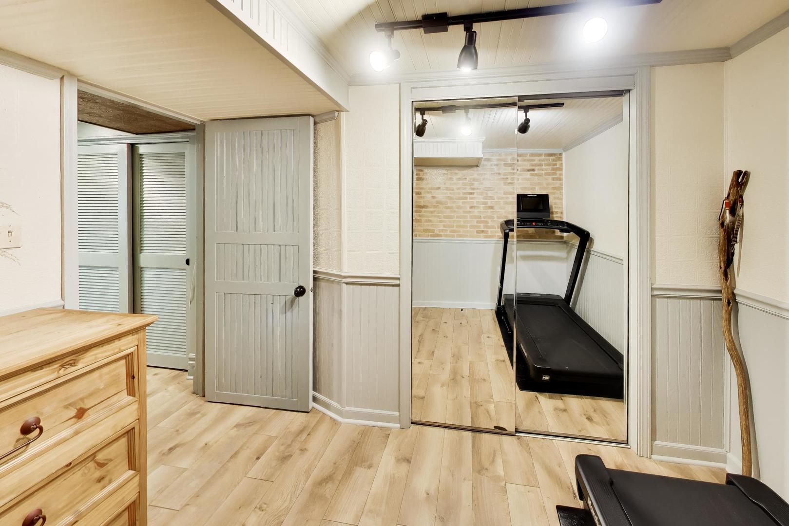 5083 Chambers Drive, Hoffman Estates, IL, 60010