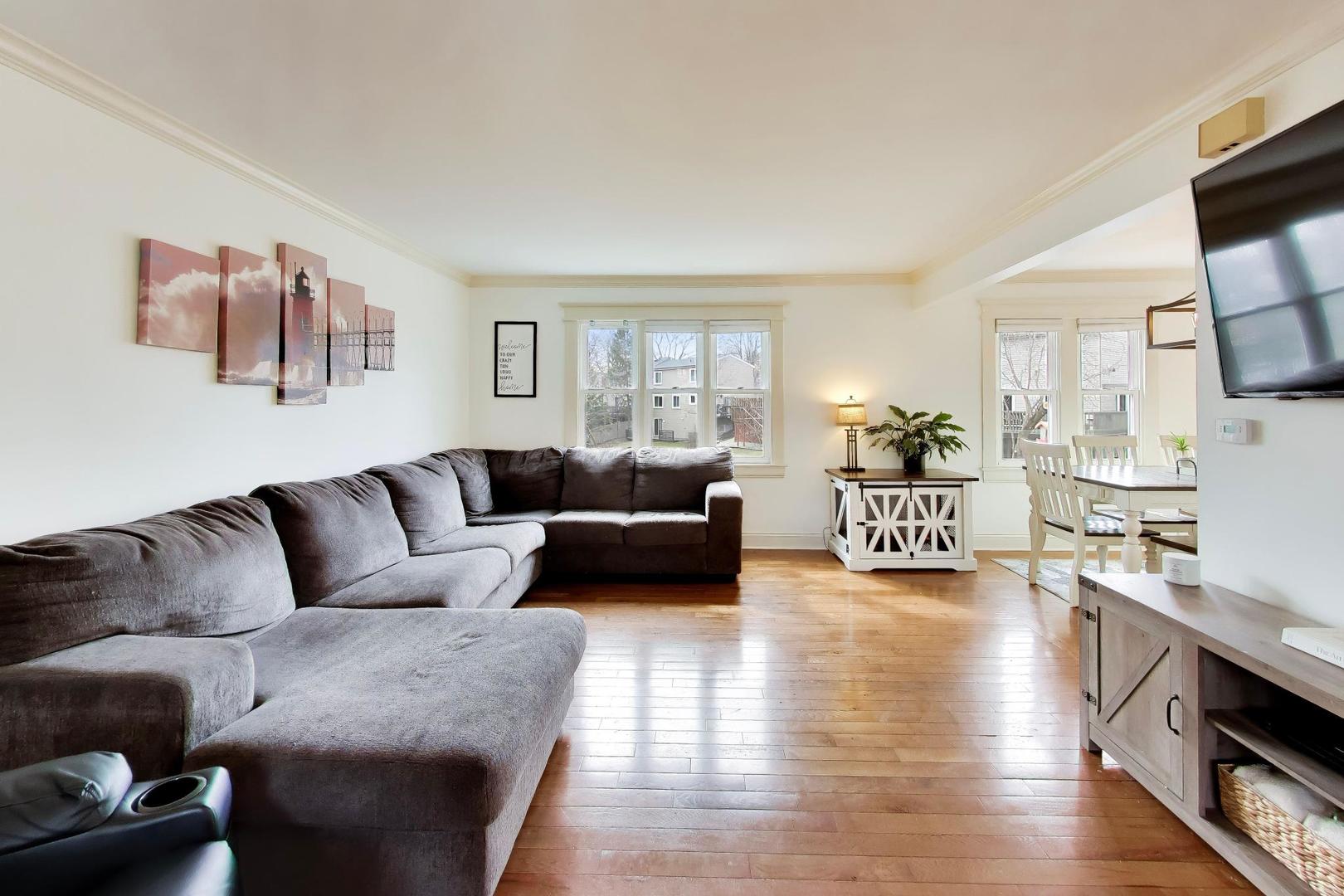 5083 Chambers Drive, Hoffman Estates, IL, 60010