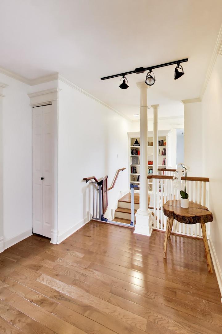 5083 Chambers Drive, Hoffman Estates, IL, 60010