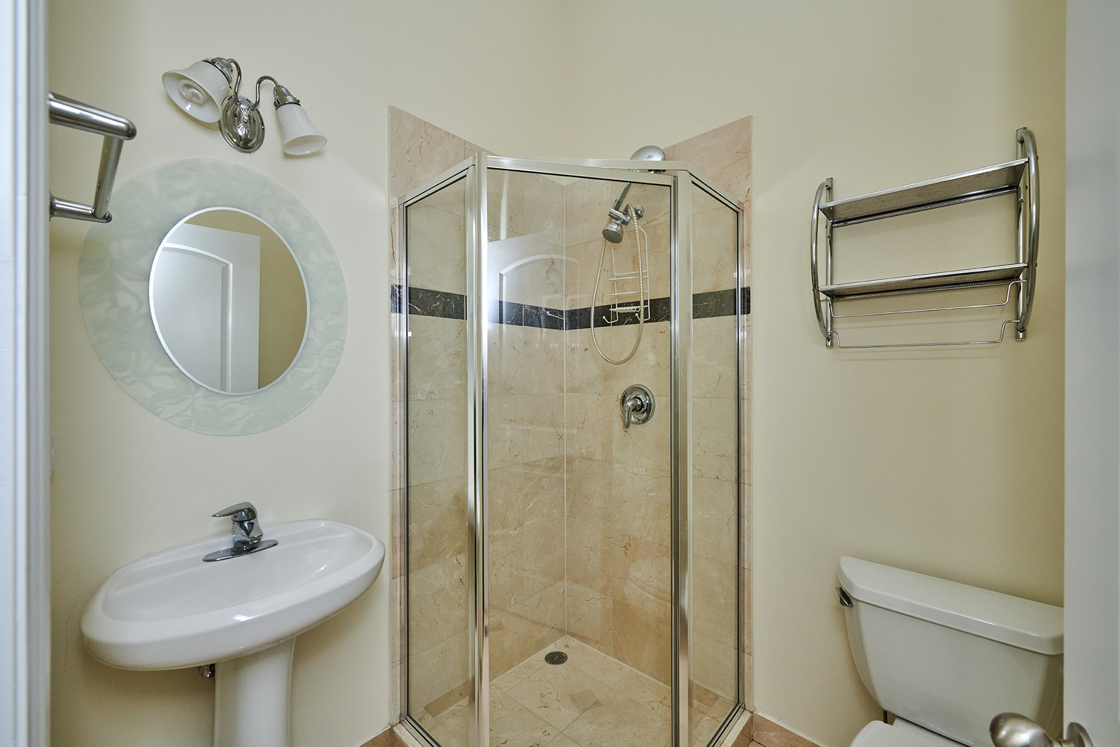 2436 W CORTEZ Avenue UNIT 3E, Chicago, IL, 60622