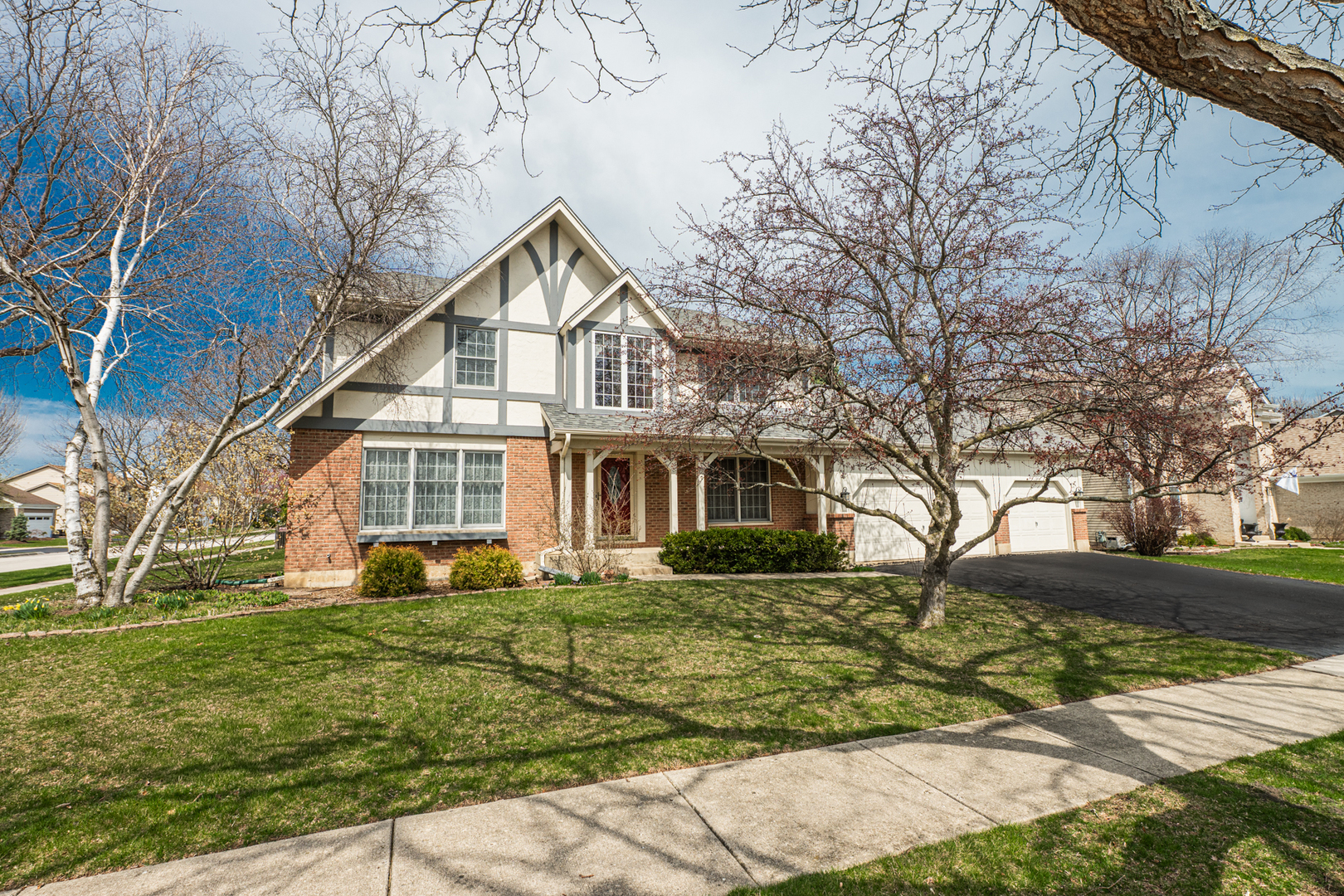 1404 Halifax Drive, Mundelein, IL