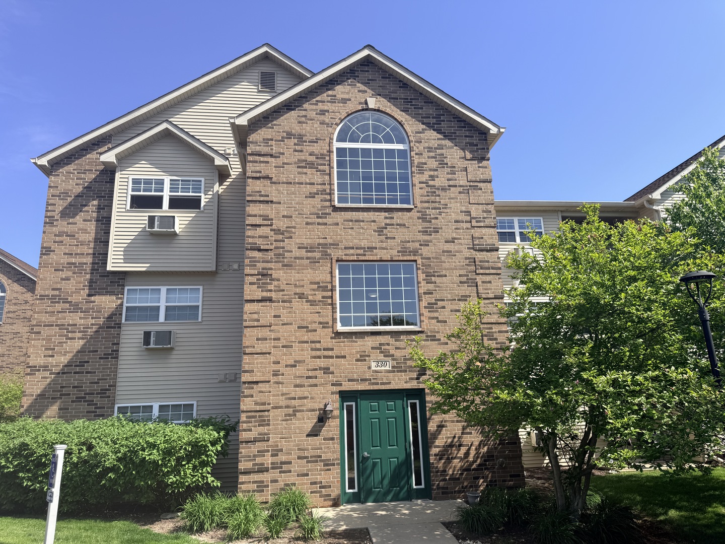 330-cunat-blvd-3d-richmond-il-60071/hzid_f46ff500