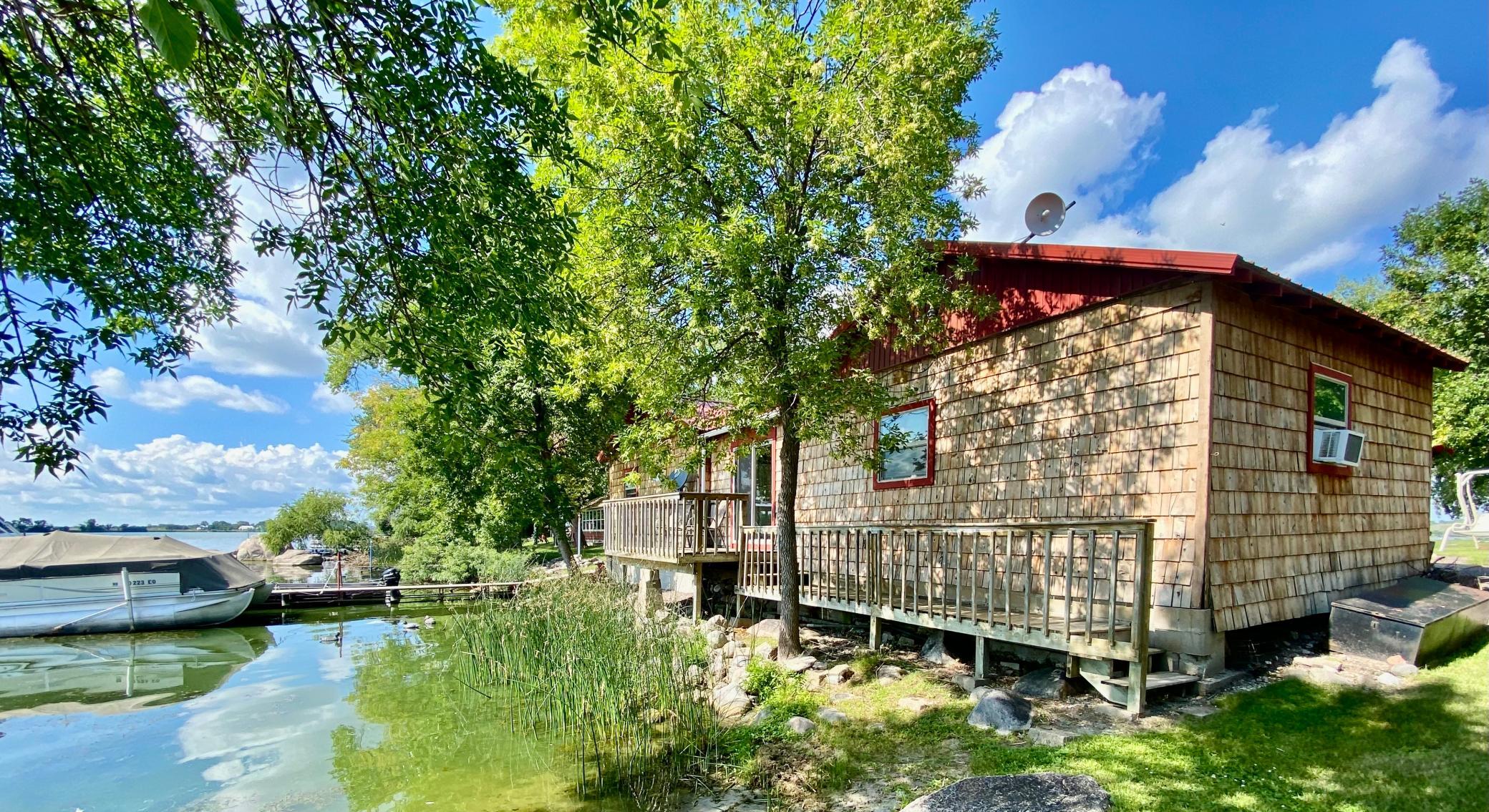 108 Lakota Island, Big Stone City, SD, 57216