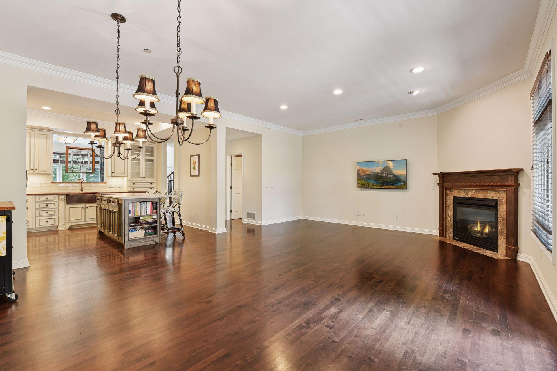 311 Coventry Lane, Edina, MN 55435 Listing Photo  12