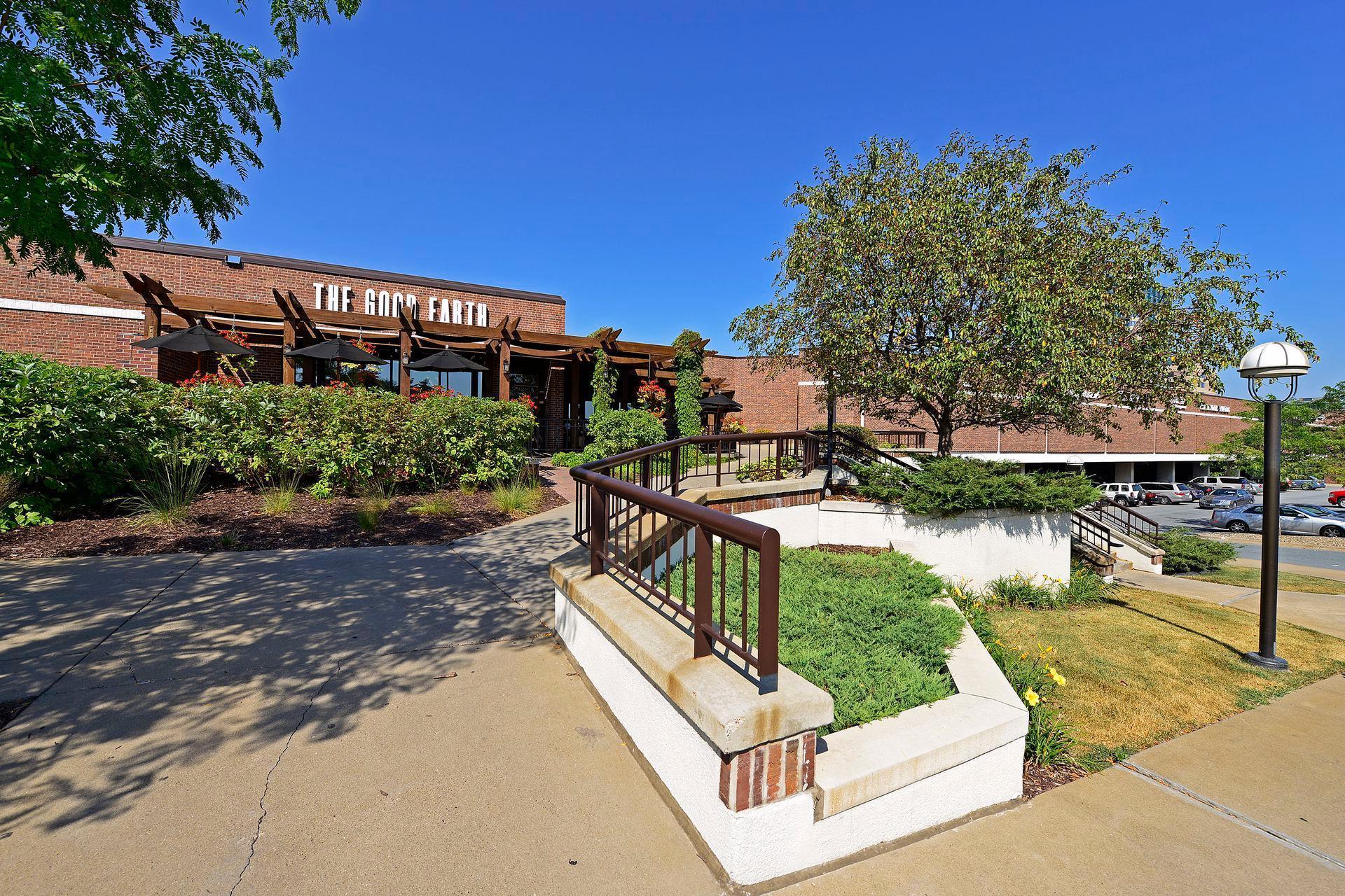 311 Coventry Lane, Edina, MN 55435 Listing Photo  39