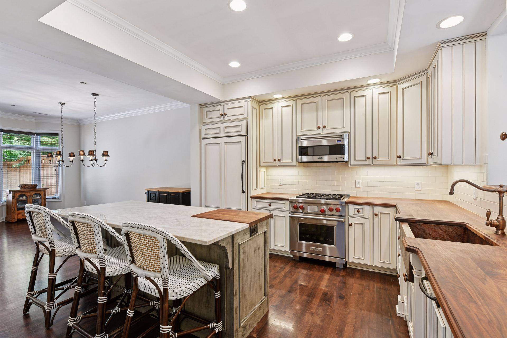 311 Coventry Lane, Edina, MN 55435 Listing Photo  7