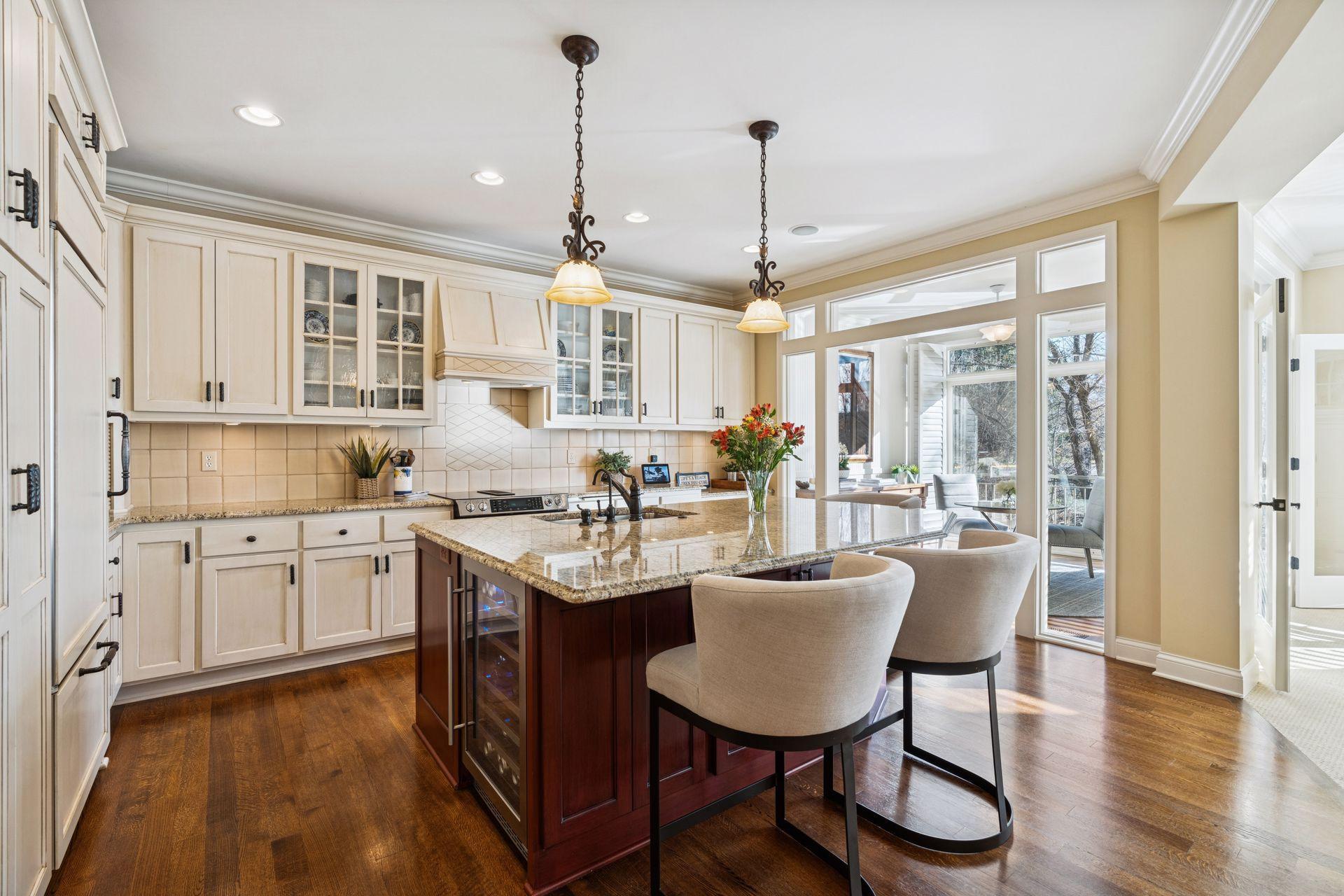 296 Grace Pointe Court, Wayzata, MN, 55391