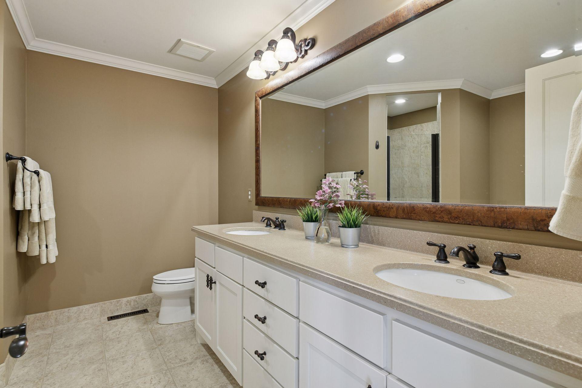 296 Grace Pointe Court, Wayzata, MN, 55391