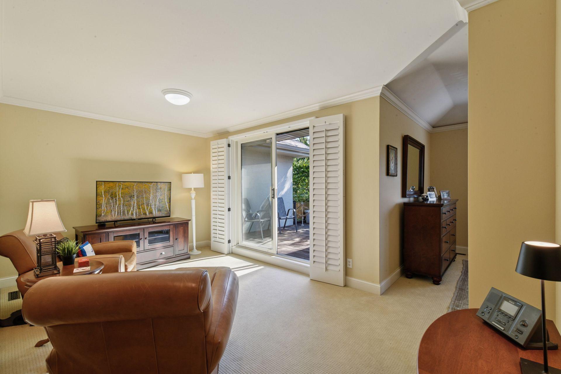 296 Grace Pointe Court, Wayzata, MN, 55391