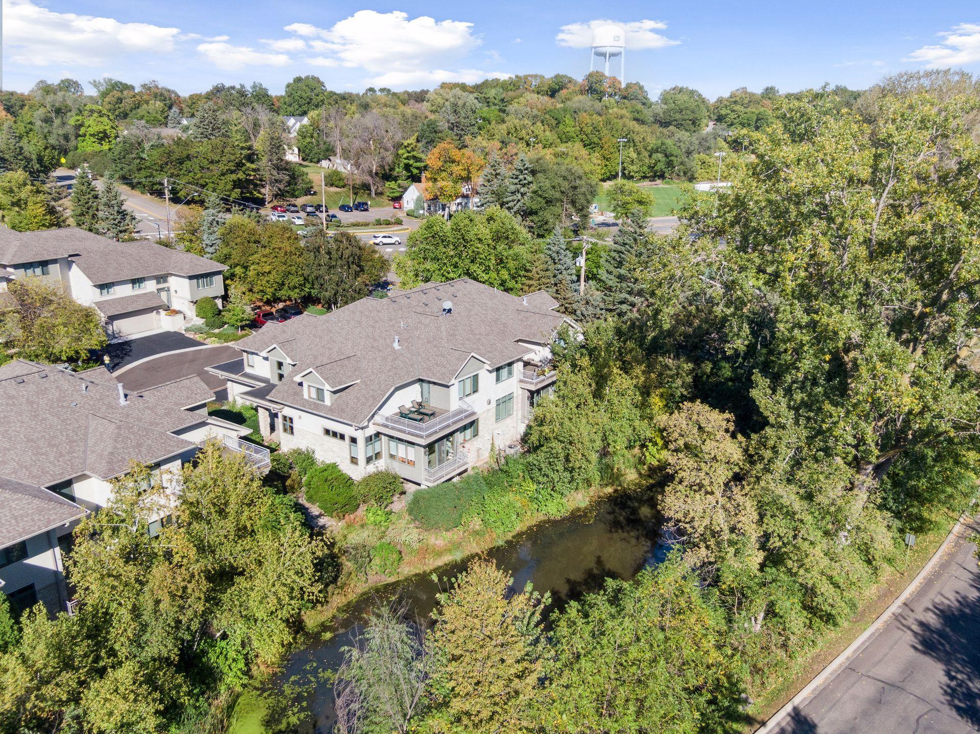 296 Grace Pointe Court, Wayzata, MN, 55391