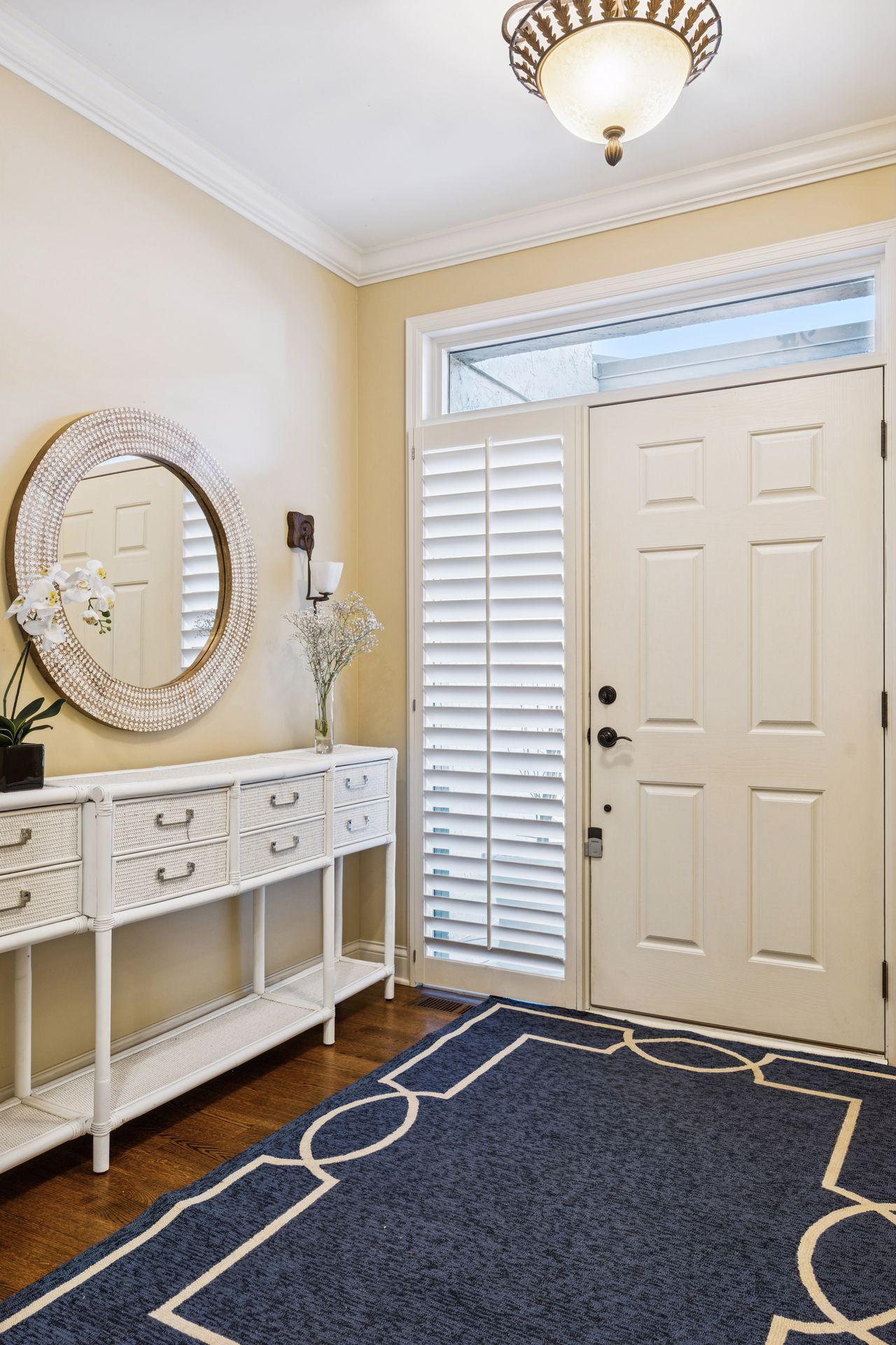 296 Grace Pointe Court, Wayzata, MN, 55391