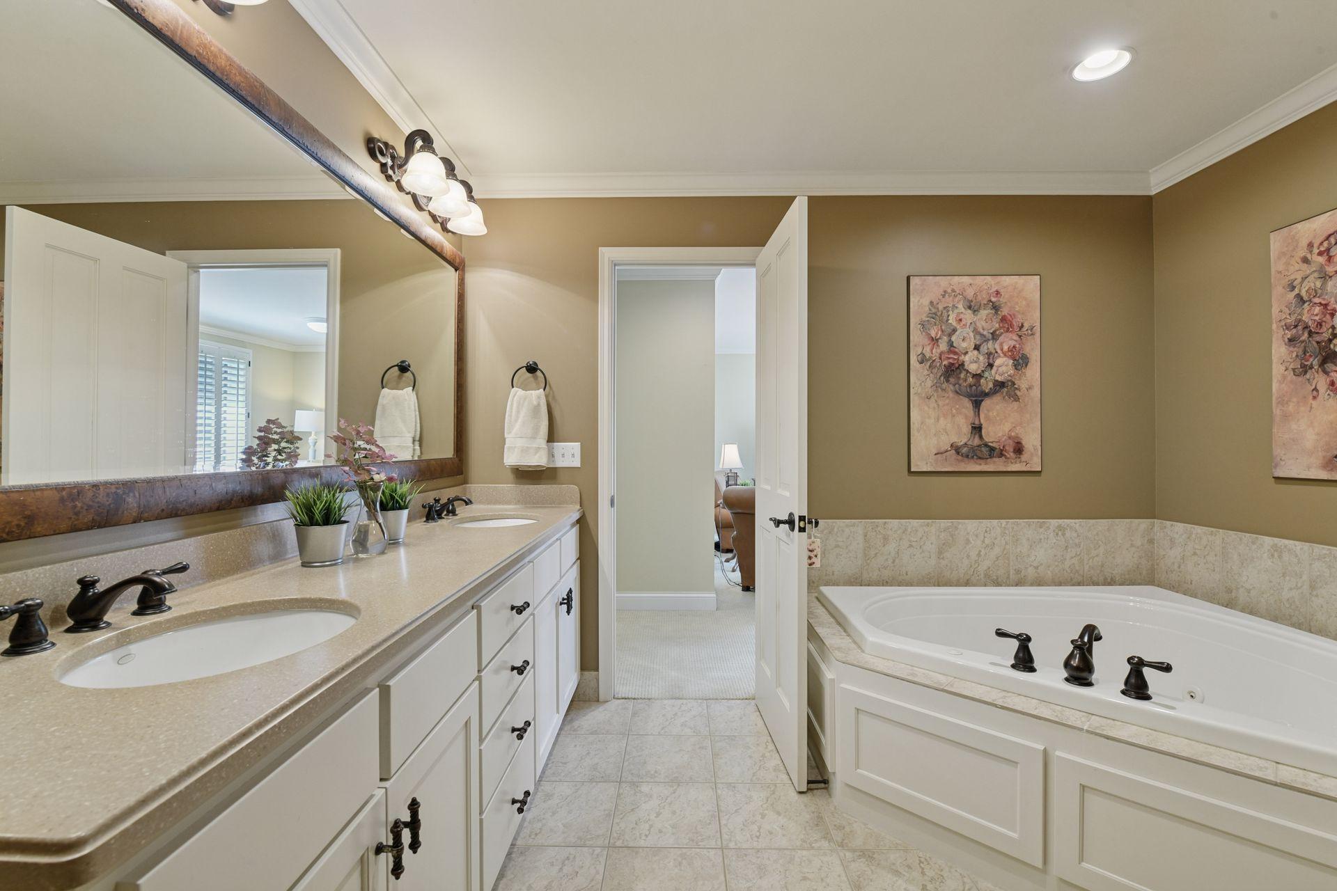 296 Grace Pointe Court, Wayzata, MN, 55391