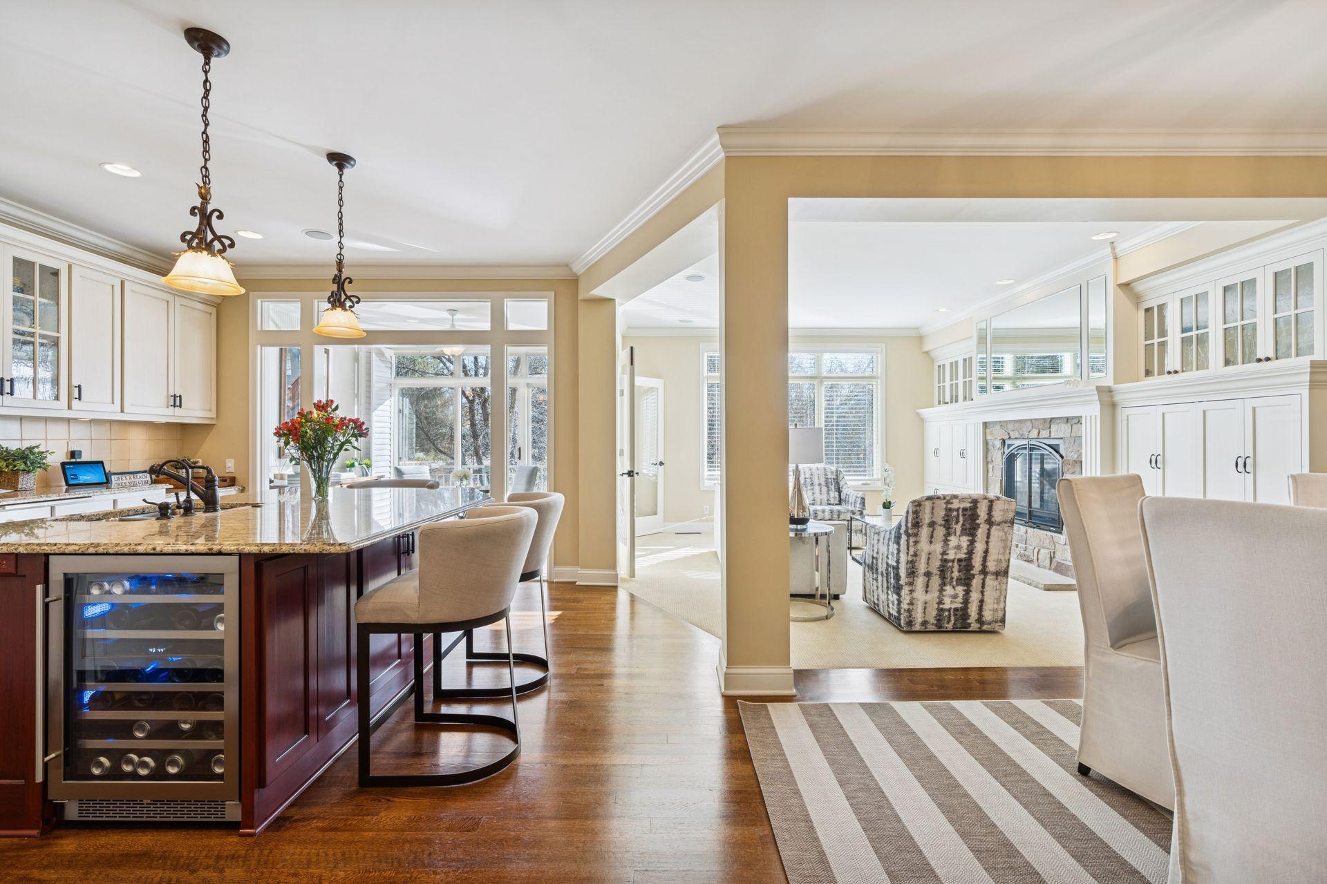 296 Grace Pointe Court, Wayzata, MN, 55391